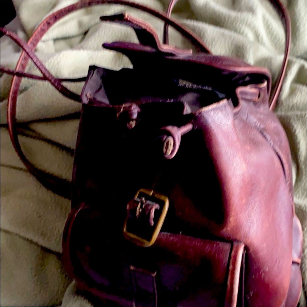 Wilson’s leather adventure bound mini bucket bag